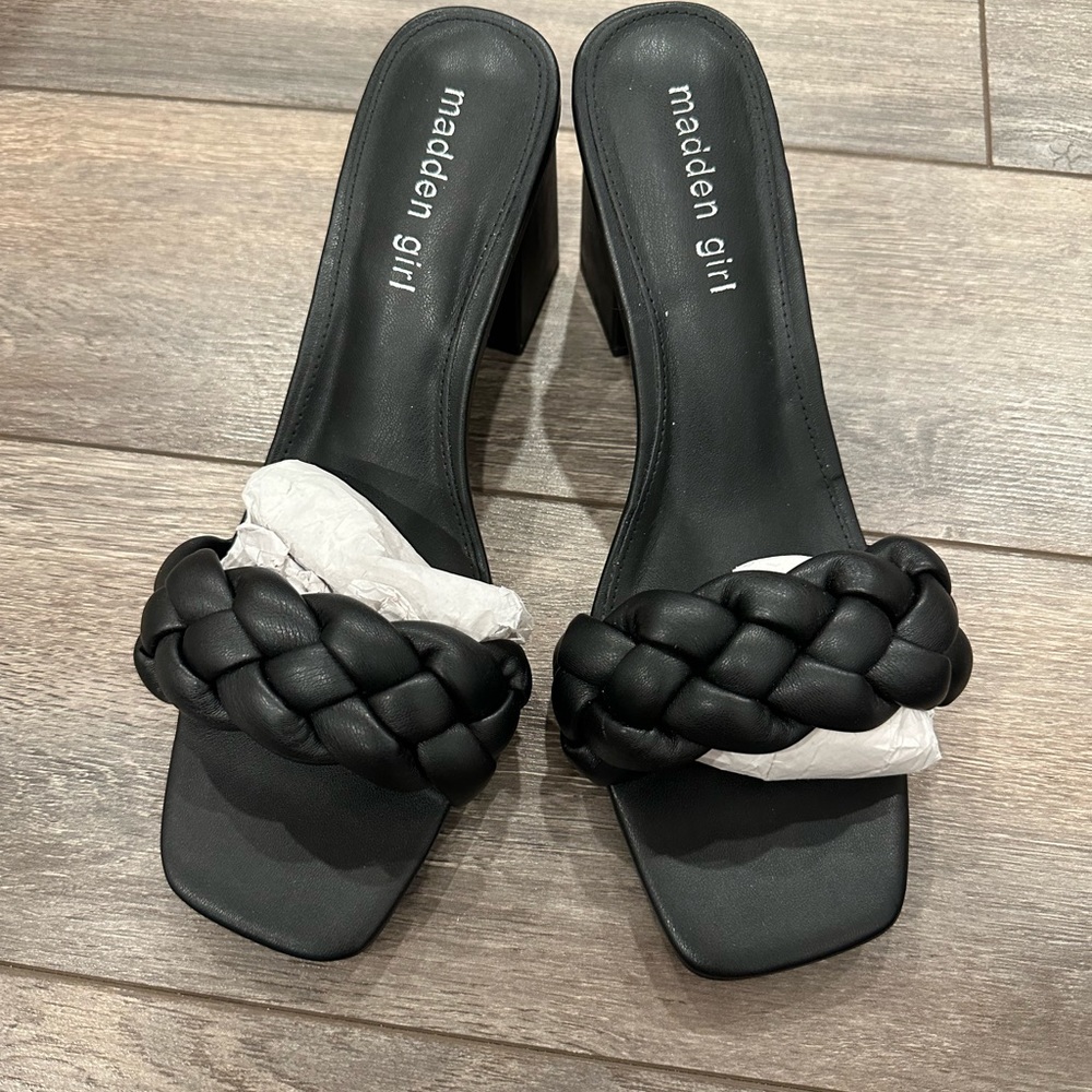 BRAND NEW steve madden heals